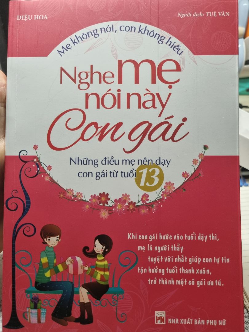 Sách nội dung được, mang tính chất tham khảo tạm ổn. Trang giấy vàng, giòn, dễ rách.