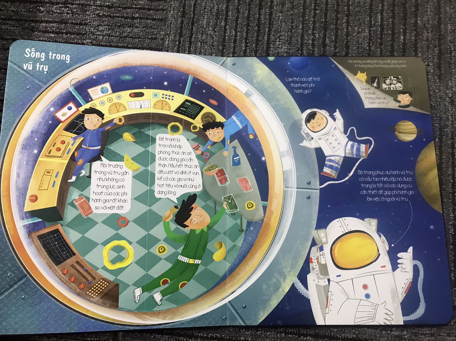 Giao hàng nhanh chóng thì không phải bàn ở tiki rồi, tuy mua với giá được giảm 58k nhưng phí ship là 44k nhưng không sao khi sách về tay đẹp, ko bị lỗi j, sách được bọc thêm 1 lớp túi bóng rồi mới cho vào hộp dù không được bảo vệ môi trường nhưng lại bảo vệ được sách (mình có tận dụng lại túi này mà không vứt đi nên rất hài lòng về việc bọc sách này). Nội dung trong sách đều ngắn gọn, dễ hiểu, lượng thông tin vừa đủ không gây nhàm chán cho các bạn bé, hình ảnh màu sắc chân thực, cực kỳ nhiều chỗ lật mở luôn. Điểm sáng nữa là sách tận dụng cả trang cuối để in thông tin của nhà phát hành... cùng với thông tin truyền tải đến các bé thay vì dành nguyên 1 trang để in thông tin về nhà phát hành như trước. Nói là sách cho trẻ con nhưng cá nhân mình là người lớn r mà vẫn thấy thích.