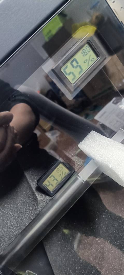 Cắm điện 1 tiếng, vặn sang mức D và sử dụng 2 áp kế mà 1 cái 59%, 1 cái 43% thì cũng chưa hiểu lắm...