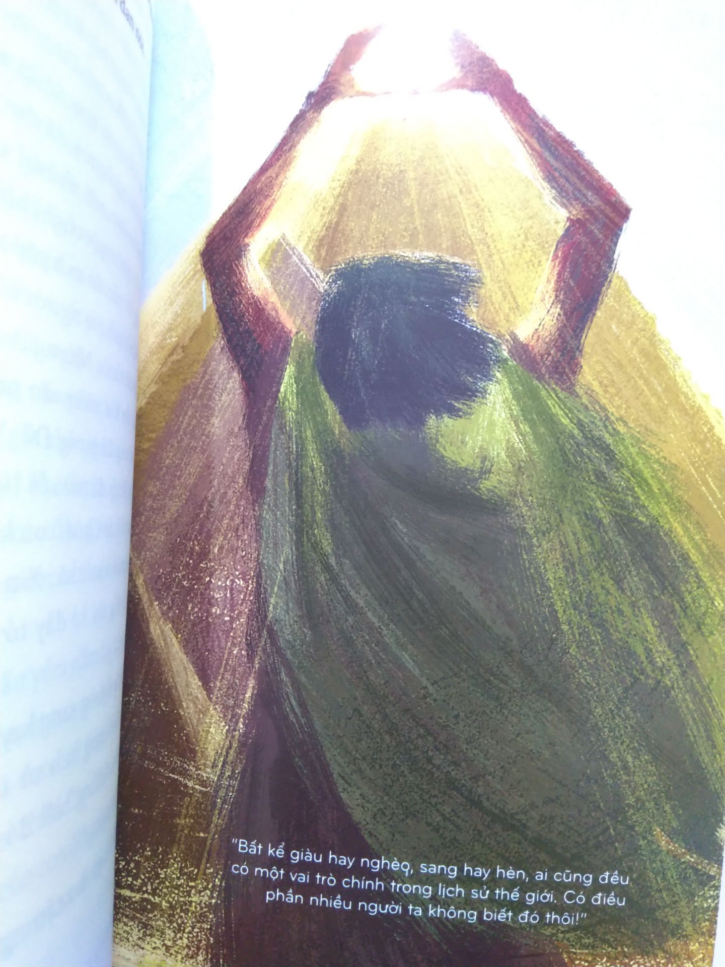 Một tác phẩm kinh điển và quá đỗi nổi tiếng nên mình sẽ không phải nói nhiều, đơn giản là - bạn chắc chắn nên đọc.
Chất lượng dv của Tiki chưa bao giờ làm mình thất vọng. Sách được bảo quản tốt, mùi giấy thơm (mê thế không biết ^^).  Giao siêu nhanh. Chưa kể giá quá hạt dẻ với những giá trị sách mang lại.