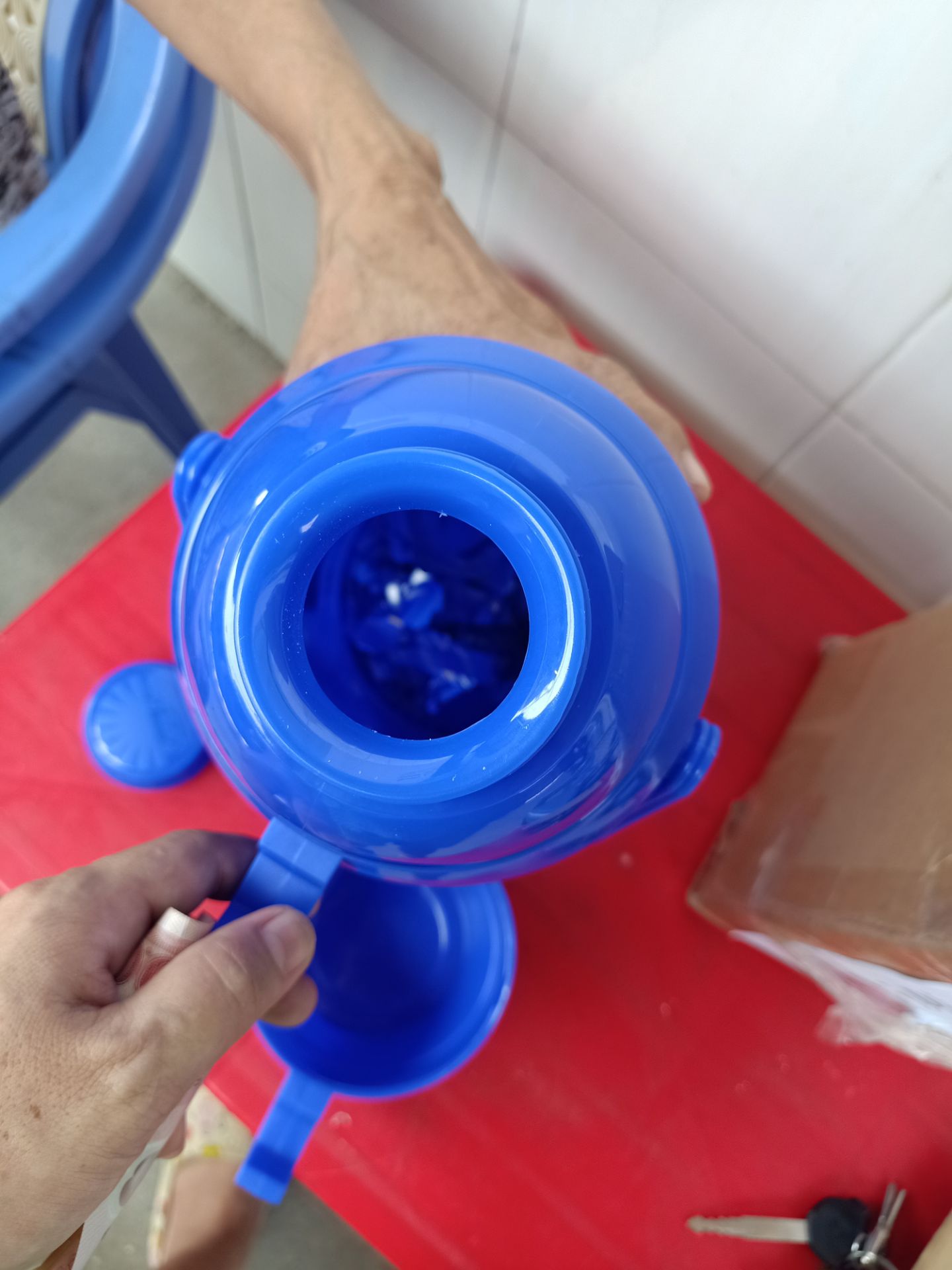 yêu cầu đổi hàng giúp vì giao hàng bị bể ruột bên trong