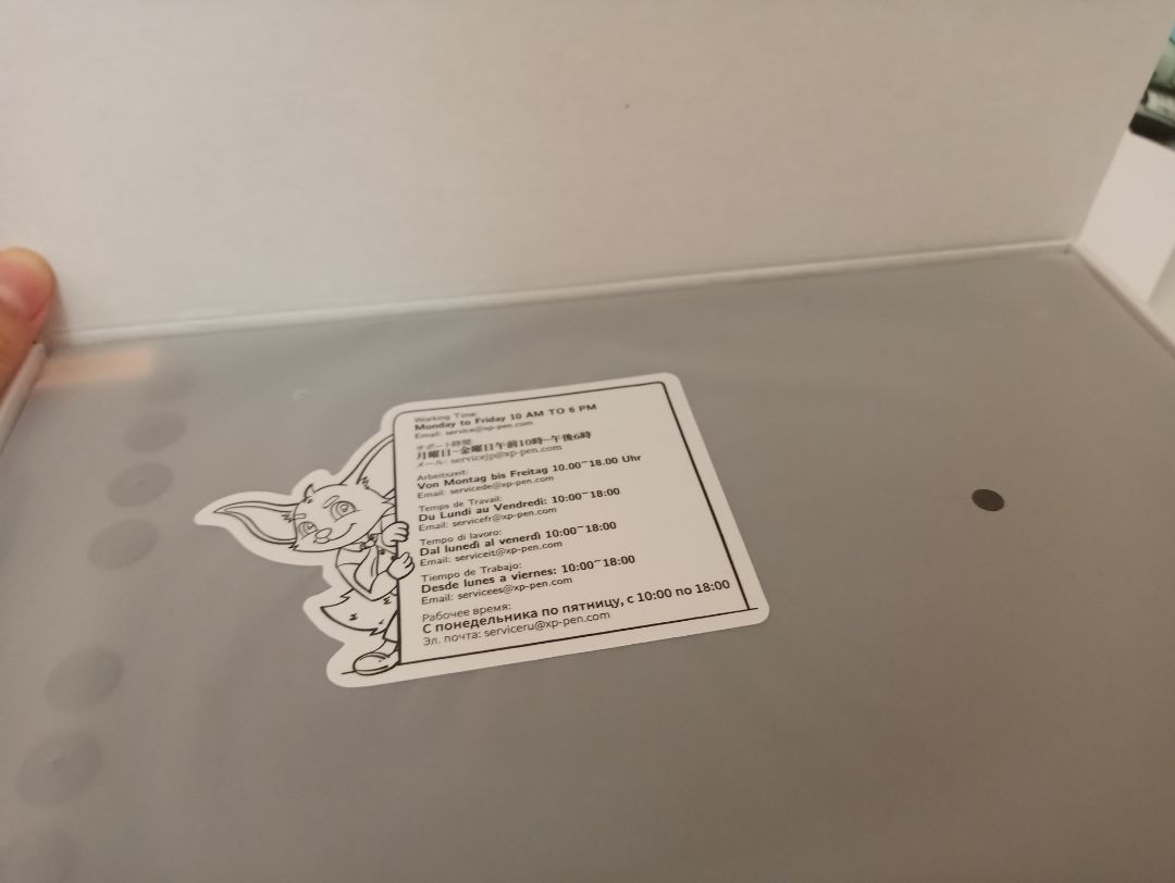 Giao hàng nhanh, sản phẩm xịn và mới chưa bóc seal, bút nhạy và nhanh.