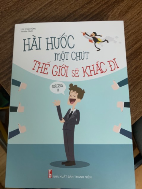 Sách nhẹ, bìa đẹp, chữ rõ. Nội dung được. Nếu có thêm nhiều dẫn chứng sẽ hay hơn. Nhiều phần viết xoay quanh cùng 1 chủ đề nên cảm giác hơi bị lặp lại và mang tính triết lí trừu tượng sâu xa