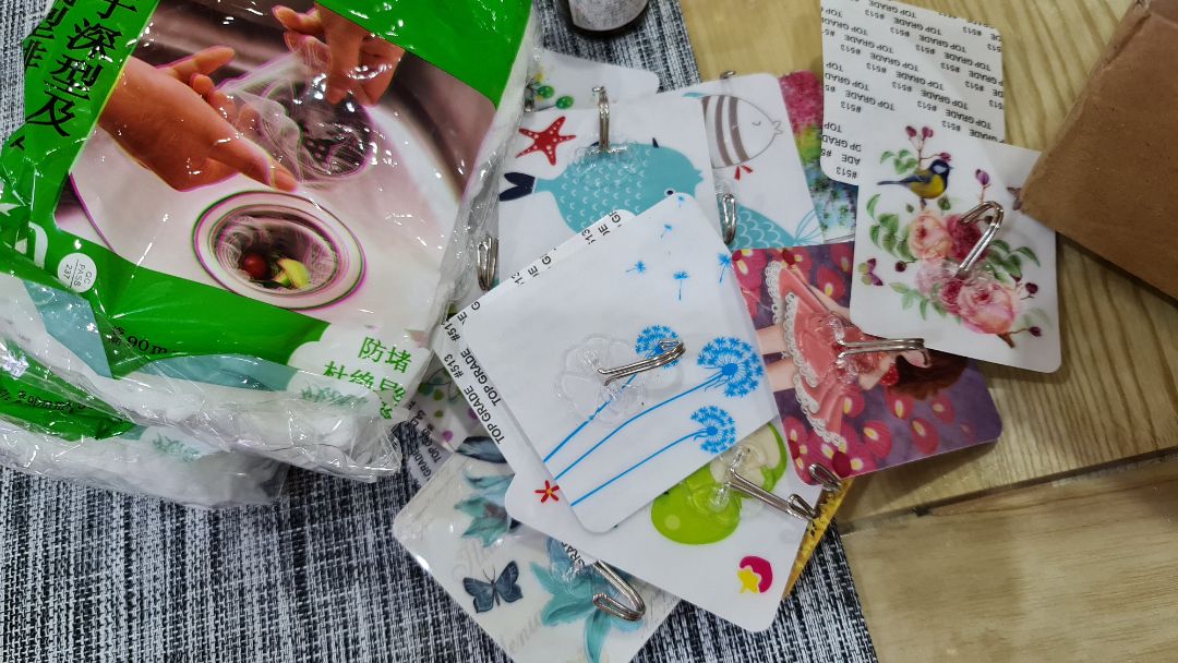 dat mua moc treo quan ao..ma lai giao cai nay la sao..qua la te hai..khg dang 1 sao..