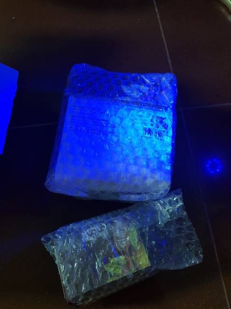 Giao hàng rất nhanh, nhân viên giao hàng cũng dễ thương. Sản phẩm được đóng gói cẩn thận, chất lượng sản phẩm rất ổn. Sẽ ủng hộ tiếp.