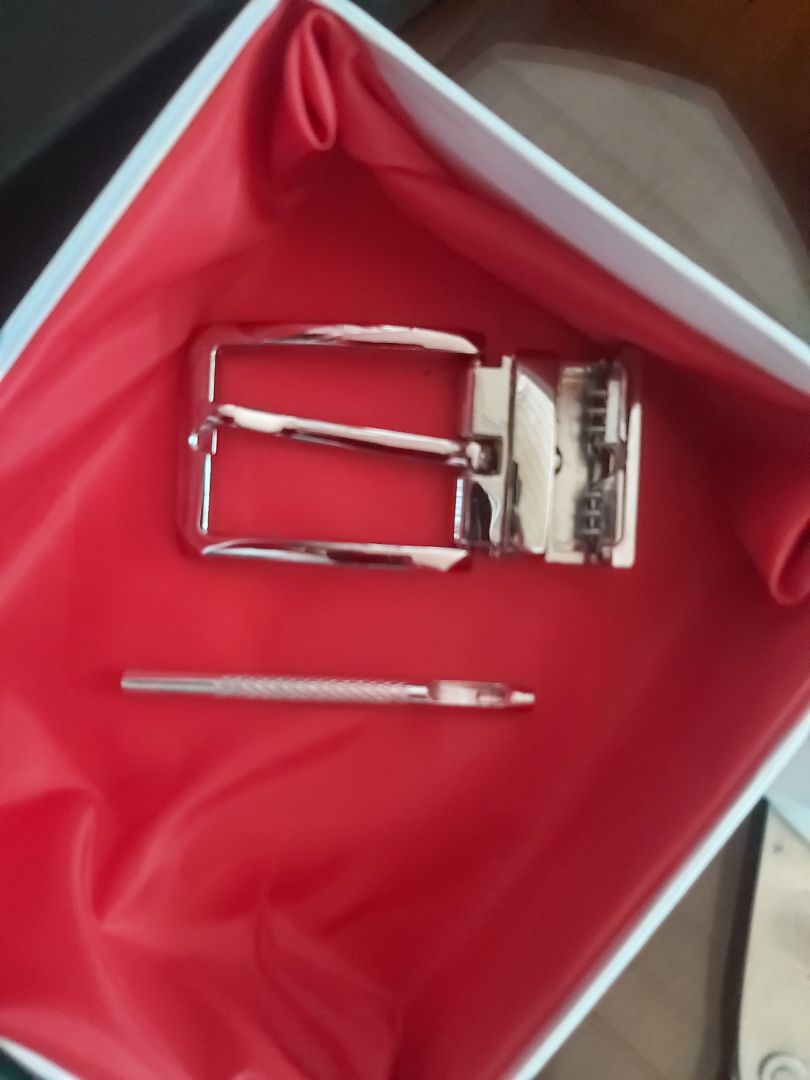 sang xịn mịn, được tặng cây đục lỗ khóa nữa  giao hàng nhah, a shipper thân thiện,  lúc đầu e tưởng dây mỏng, nhỏ hơn dây cũ của em nhưng mà so thì quá OK luôn mà còn rẻ hơn dây cũ nữa. Mốt e sẽ ủng hộ shop hoài và giới thiệu cho bạn bè và gia đình sang xịn mịn, được tặng cây đục lỗ khóa nữa  giao hàng nhah, a shipper thân thiện,  lúc đầu e tưởng dây mỏng, nhỏ hơn dây cũ của em nhưng mà so thì quá OK luôn mà còn rẻ hơn dây cũ nữa. Mốt e sẽ ủng hộ shop hoài và giới thiệu cho bạn bè và gia đình