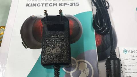 Giao hàng nhanh chóng, sản phẩm đóng gói cẩn thận, đầy đủ phụ kiện như mô tả. Người giao hàng nhanh nhẹn & thân thiện.
Sản phẩm thẩm mỹ tốt, các đường may chắc chắn.
Đã dùng luôn sản phẩm, cảm thấy rất tốt. Phù hợp cho dân văn phòng và có thể sử dụng trên ô tô nhờ có sẵn giắc cắm trên xe.