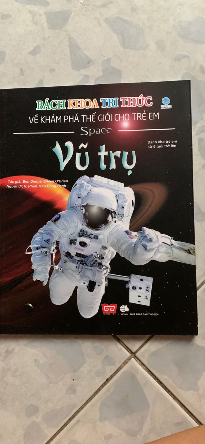 Nội dung khá hay, có link tham khảo nhanh của usborn, bé nhà mình rất thích. Trang sách cứng cáp, màu sắc đẹp