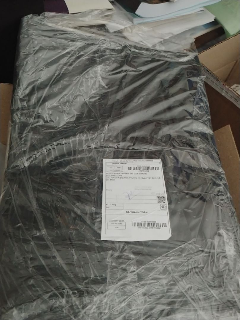 Giao hàng nhanh, đóng gói rất kỹ.
Chất liệu tương đối dày, vầy là rất oke với yêu cầu của mình rồi.