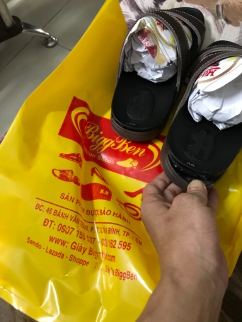 Hàng không đảm bảo chất lượng như shop quảng cáo, đề nghị shop nên đổi