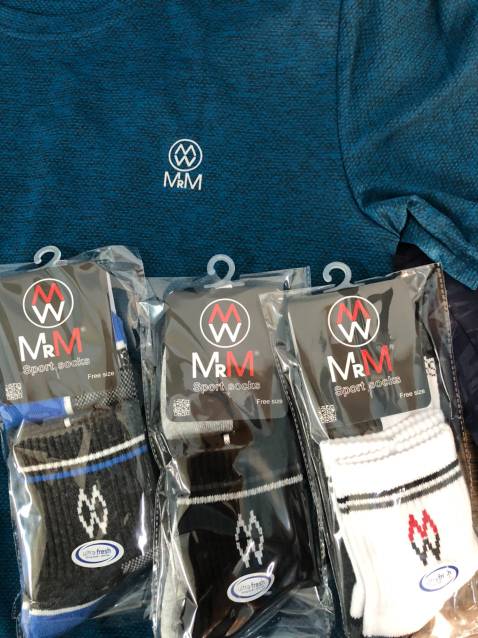 Áo thể thao đẹp như mong đợi, toàn dùng đồ hãng MRM, sản phẩm chất lượng , giá tốt. Lần này mua nguyên 1 set đồ chơi thể thao luôn. Tks shop, giao hàng nhanh đóng gói rất cẩn thận, sẽ tiếp tục ủng hộ trong tương lai. Hi vọng lần tới có ưu đãi cho khách hàng wen :)).