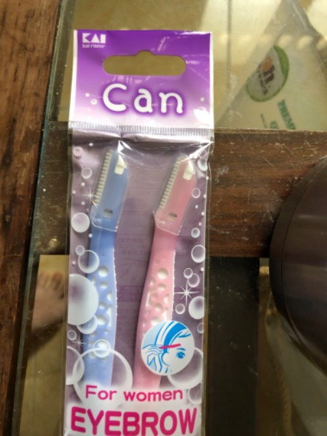 lưỡi dao áp sát ko làm trầy , rát, xước da, sử dụng tốt