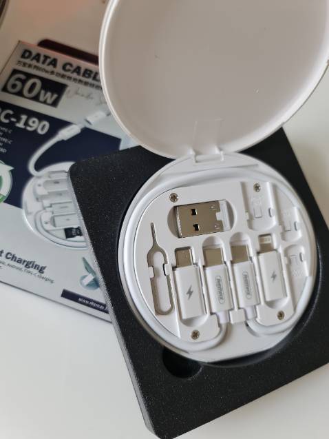 Sản phẩm đóng gói đẹp, nguyên seal. Giao hàng siêu nhanh, tối đặt hàng, trưa hôm sau đã nhận được hàng. Sản phẩm đóng gói đẹp, nguyên seal. Giao hàng siêu nhanh, tối đặt hàng, trưa hôm sau đã nhận được hàng.