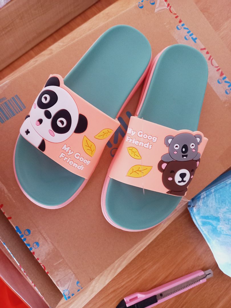 hàng về đẹp giống trong hình, cầm chắc tay, tuy nặng ng khá bền và dẻo, rất hài lòng về sản phẩm. 5* cho shop nhed:>> hàng về đẹp giống trong hình, cầm chắc tay, tuy nặng ng khá bền và dẻo, rất hài lòng về sản phẩm. 5* cho shop nhed:>>