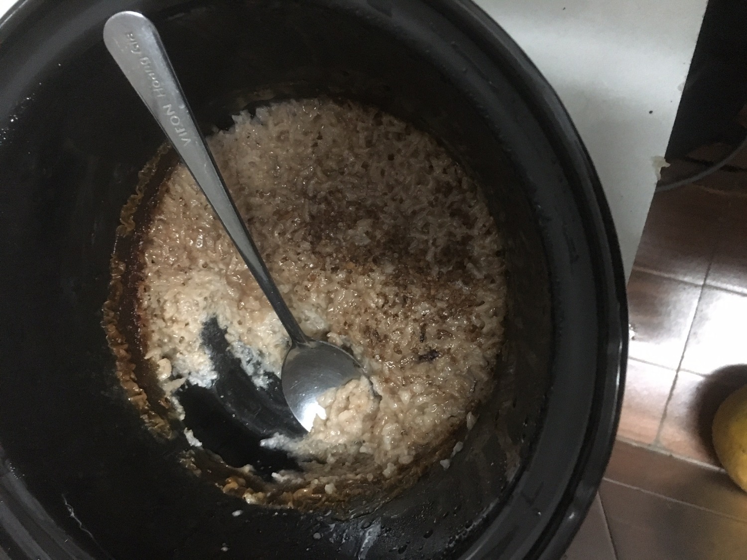 Hàng mới 100%.  Nồi sứ khá dầy dặn . chức năng nấu được nhiều món ăn. Nấu cháo khá nhừ và ngon. Nói chung rất tiết kiệm thời gian  và rất thuận tiện cho việc nấu nướng. Vote 5 * cho sản phẩm này, Cám ơn Tiki đã giới thiệu sản phẩm tốt.