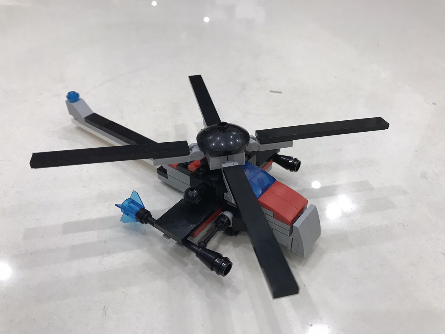 Hài lòng, tuy thiếu 1 ít chi tiết nhỏ,