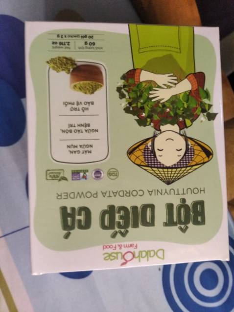 shop đợt này gửi date gần dữ vậy 13/04/2***/04/2023, khi đổ vào nước khuấy lên , màu nước không xanh như mọi lần, nước đục lắm, uống 1 ngụm thử thì mùi hắc, khó uống lắm, phải phun ra gấp, mua 2 hộp, mới thử 1 gói, mà thấy tệ quá, sợ ảnh hưởng sức khoẻ không dám uống.