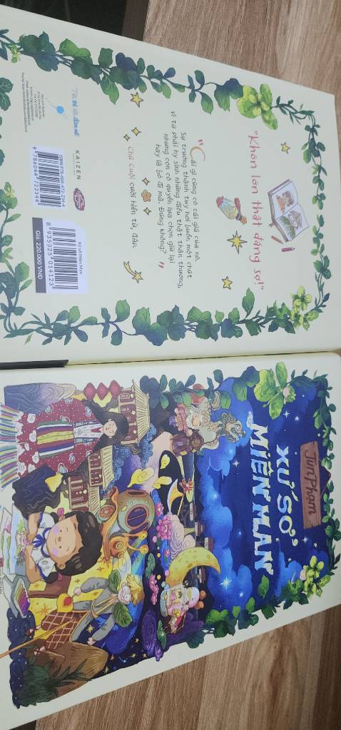 Jun Phạm đưa tất cả những người đọc trưởng thành về với miền kí ức nơi mình còn bé thơ. để thấy rằng khôn lớn không hề đáng sợ đâu. mình luôn có quyền lựa chọn giữ lại cho tôi khi lớn những điều đẹp đẽ nhất của ngày ấy mà. mong được đồng hành cũng những nhân vật của Xứ sở Miên Man thêm nhiều nữa.