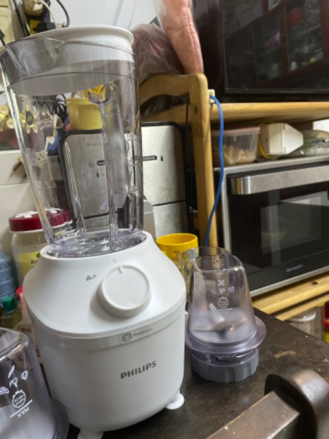 Tiki giao hàng siêu nhanh, sáng đặt chiều có 👍👍.  Shop bán hàng chính hãng, đầy đủ bảo hành, giá tốt nữa ! Phillip có bộ này gọn nhẹ, mà lại dùng đc nhiều thể loại thực phẩm hen: sinh tố, hạt, thịt, rau ! Ưng ý quá đê