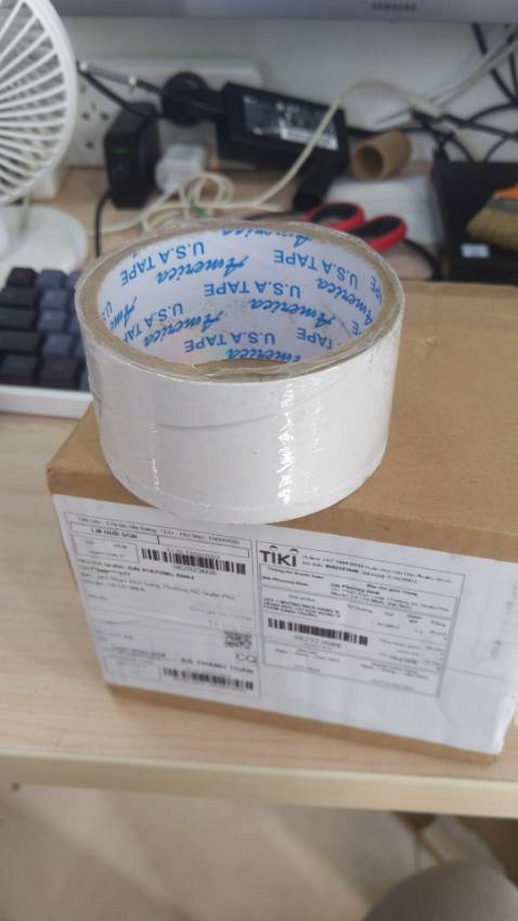 Giao hàng *** đảo, sản phẩm mình đặt là bộ 5 muỗng nhưng nhận là một cuộn băng keo