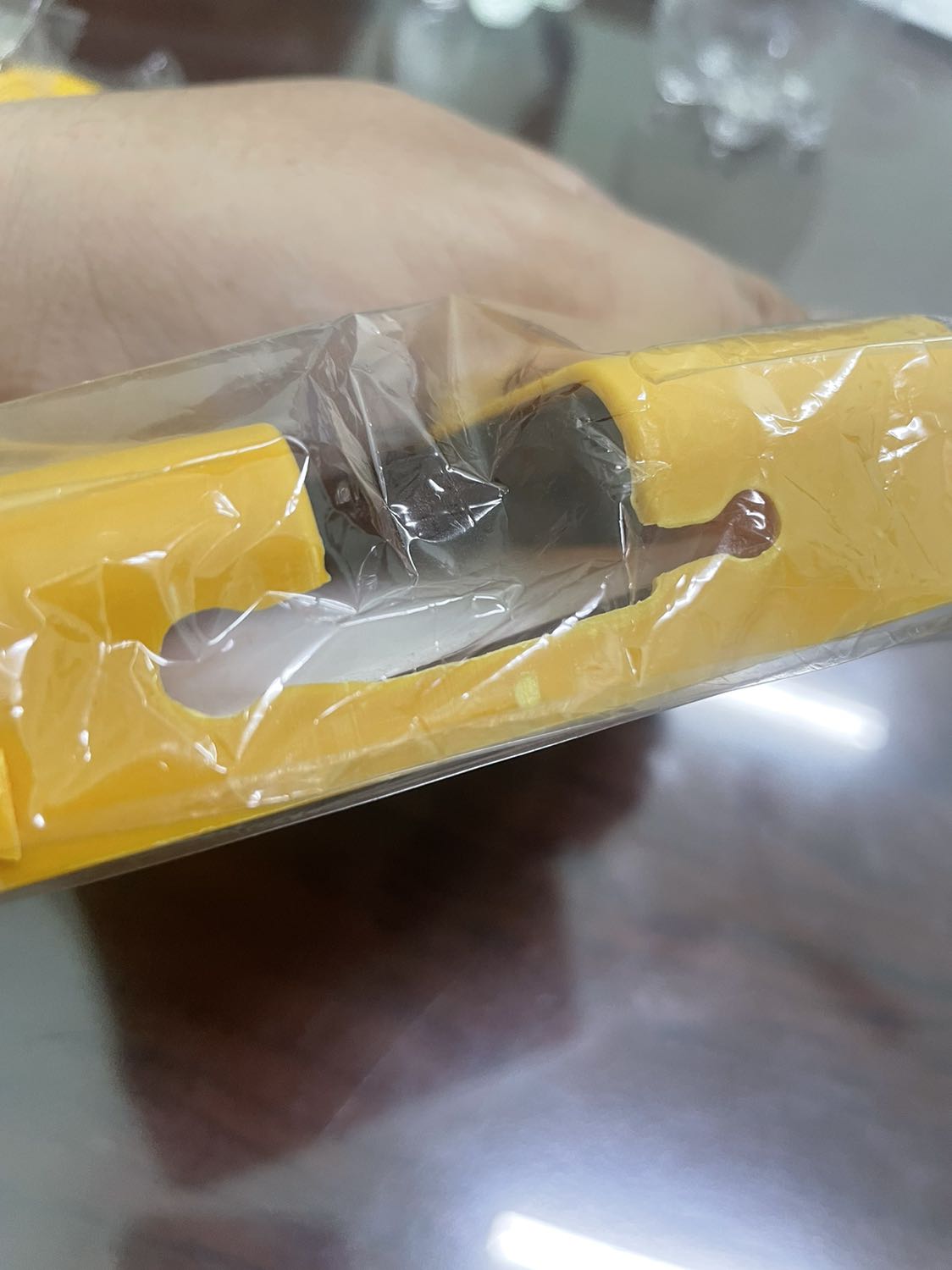 Hàng mới mở hộp ra là như thế này