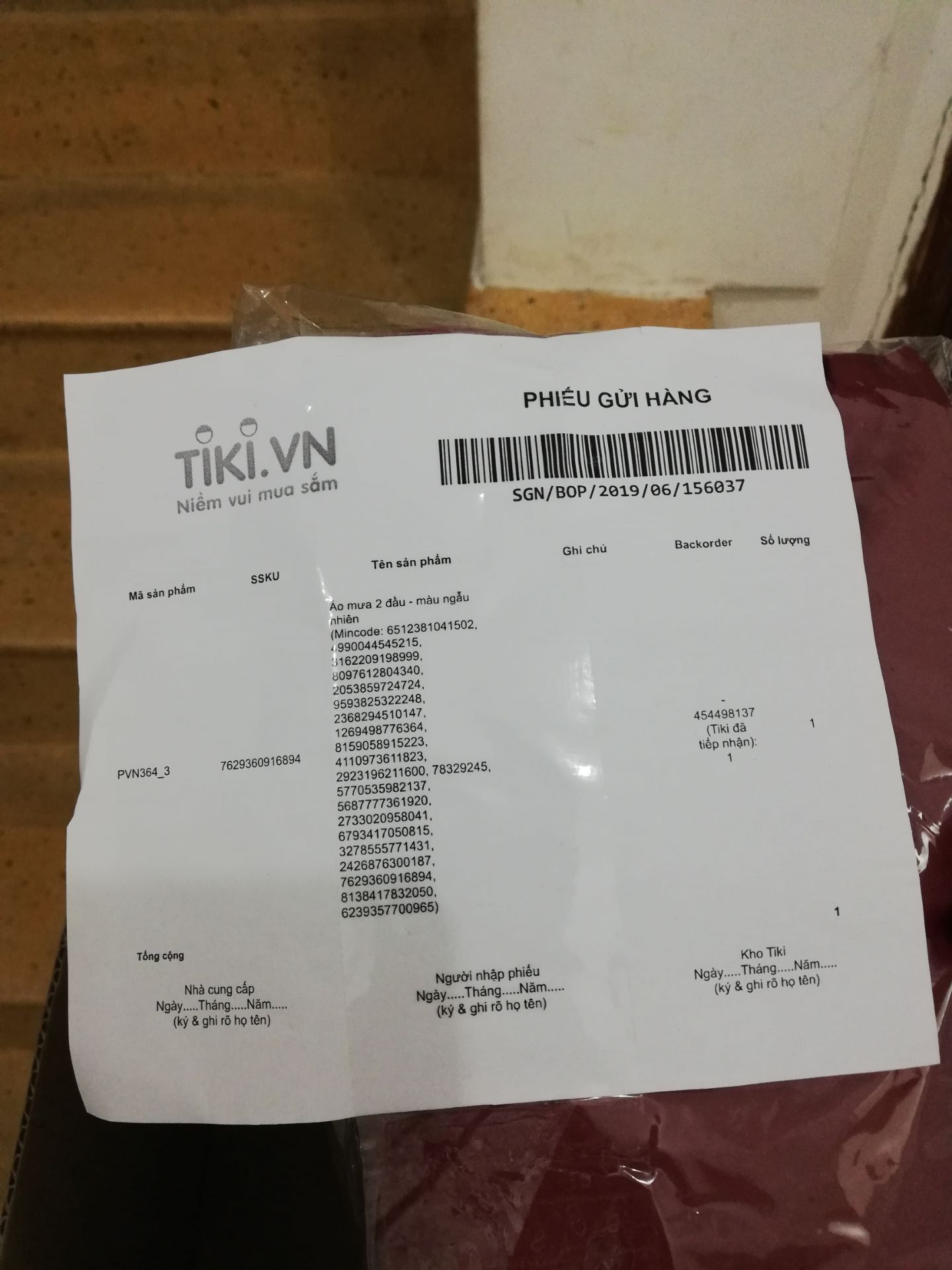 giao hàng không đúng mẫu, đề nghị shop đổi lại hàng, làm ăn *** đảo, đưa hình một kiểu, gửi một kiểu