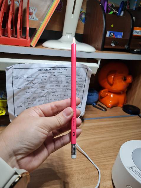 Vuêts rõ nét, ngòi mềm dễ viết, màu sắc nổi bật ,bắt mắt, bé thích lắm