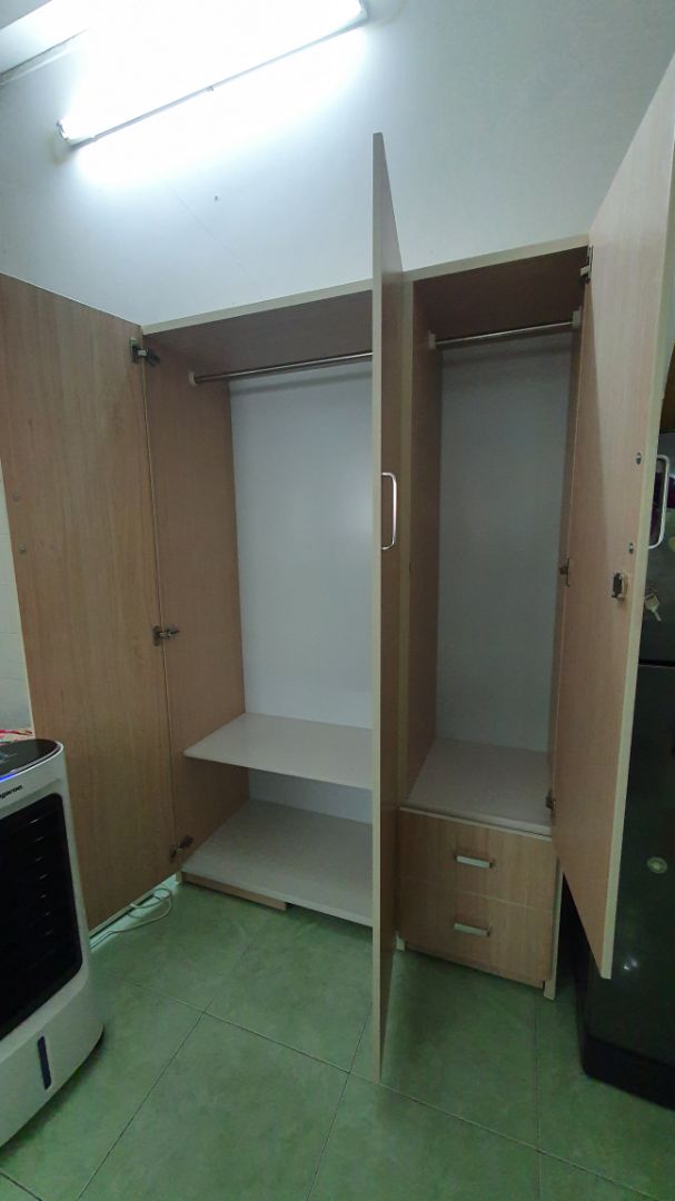 Tủ đẹp, chắc chắn không hôi nhựa như lời đồn. Tội anh shiper giao hàng bằng xe 2 bánh ... rất nhiệt tình. Very Good