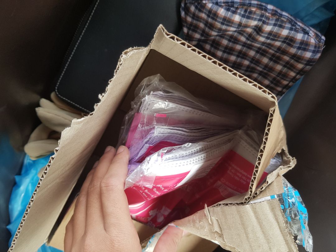 giống như người mua trước nhận xét, shop *** đảo, sản phẩm như hình. *** đảo, khô g đúng hiệu, không đúng số lượng, đề nghị trả hàng