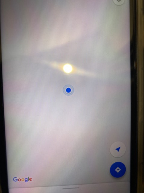 Hộp thì nhìn xịn nhưng cái kính thì không xịn, dán lên xong thấy trên màn hình có những vân vân sọc sọc nhìn rất khó chịu. Ai có ý định mua thì ko nên nha, đã bị mất tiền oan rồi. Đừng như mình 🥲🥲🥲 Hộp thì nhìn xịn nhưng cái kính thì không xịn, dán lên xong thấy trên màn hình có những vân vân sọc sọc nhìn rất khó chịu. Ai có ý định mua thì ko nên nha, đã bị mất tiền oan rồi. Đừng như mình 🥲🥲🥲