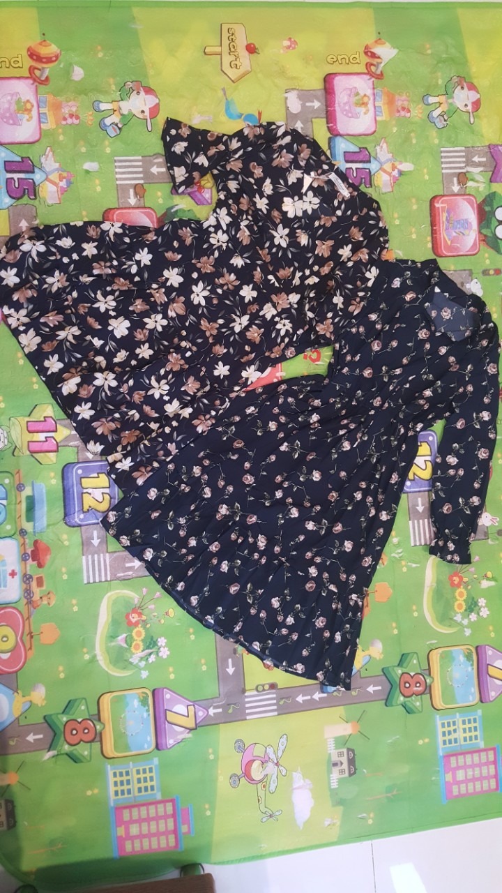 Mua 2 cái từ shop này, đẹp, rất hài lòng. Vải và đường may đẹp. TIKI giao hàng nhanh.