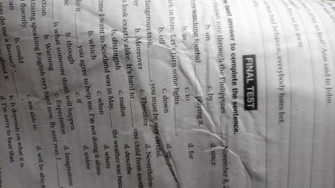 Trời ơi biết là tiki trước giờ đóng gói dở tệ nhưng mà cũng ko đến nỗi sản phẩm nó tệ quá mức như thế,nếu mà có âm sao chắc mình phải cho nó tệ tệ tệ hơn nữa thất vọng đến tràn trề về nội dung thì sách từ 2021 dám ghi 2022 nên đổi cái số đấy đi dùm