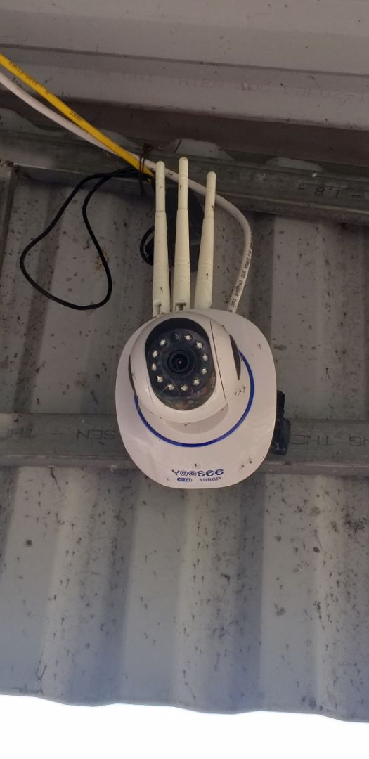 Chào tiki  9_4 _2020   mình nhận được hàng ! đã gọi lên tổng đài ngay  yêu cầu được đổi hàng   ! camra nhận được có 10 đèn led .  1 cái không kết nối được .1 cái lên hình ảnh không đúng như quảng cáo . camra  ! mọng được tiki phản hồi sớm   ! mình cũng đã mua ở tiki camara như đơn hàng này đợt trước hàng đúng như quảng cáo  tiki so sánh 2 camra 2 đơn hàng như nhau !