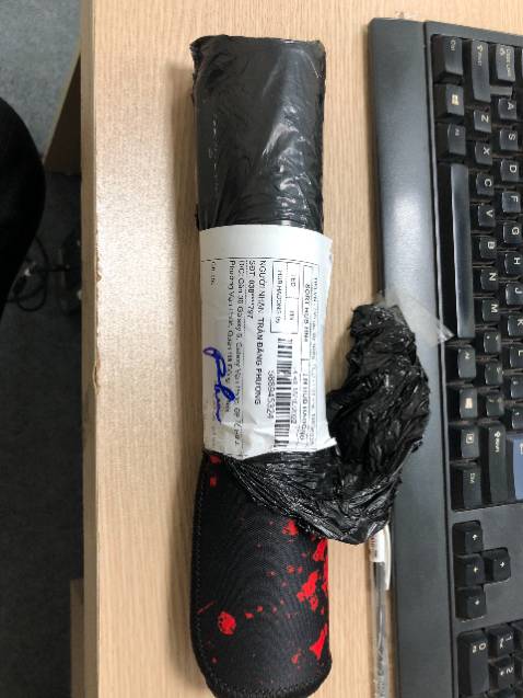 TREO ĐẦU DÊ BÁN THỊT ***, HÌNH ẢNH SẢN PHẨM 1 ĐẰNG GIAO HÀNG 1 NẺO. MẶC DÙ ĐÃ ĐỔI TRẢ HÀNG 1 LẦN, LẦN THỨ HAI VẪN Y NGUYÊN LẦN THỨ NHẤT. RẤT KHÔNG HÀI LÒNG!!!