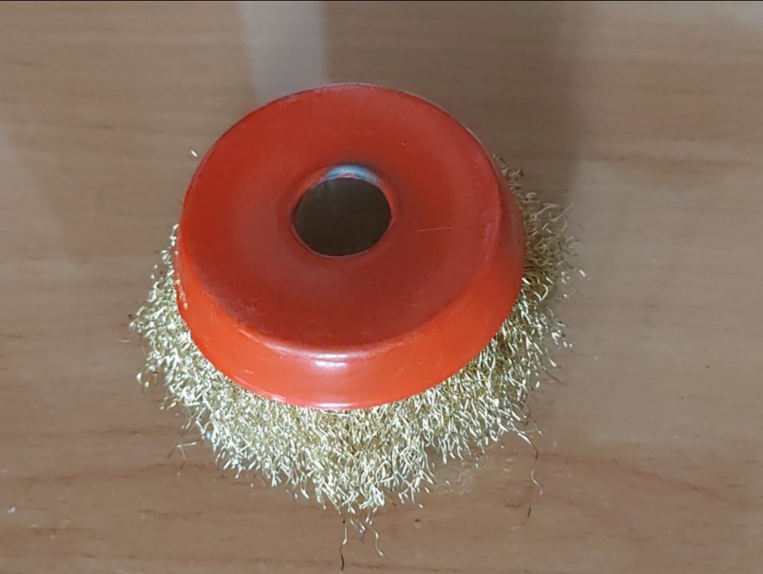 máy chính hãng, mới dùng thử. máy chạy mạnh êm, nút nhấn để giữ khi siết đá hơn khó nhấn