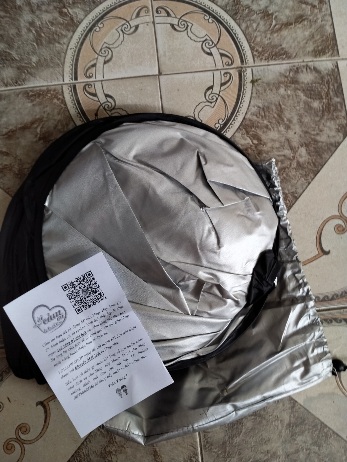 nhận được hàng rồi rất ưng ý, đường chỉ chắc chắn. có đầy đủ tấm che các kính, vừa in xe luôn, có miếng hút nên rất chắc chắn. có cả lời cảm ơn đi kèm nữa chứ. tiki giao hàng nhanh, sẽ ủng hộ nhiều