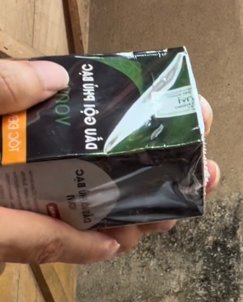 Hàng giả, hàng kém chất lượng, gội không lên màu , gội đầu xong là tuột hết