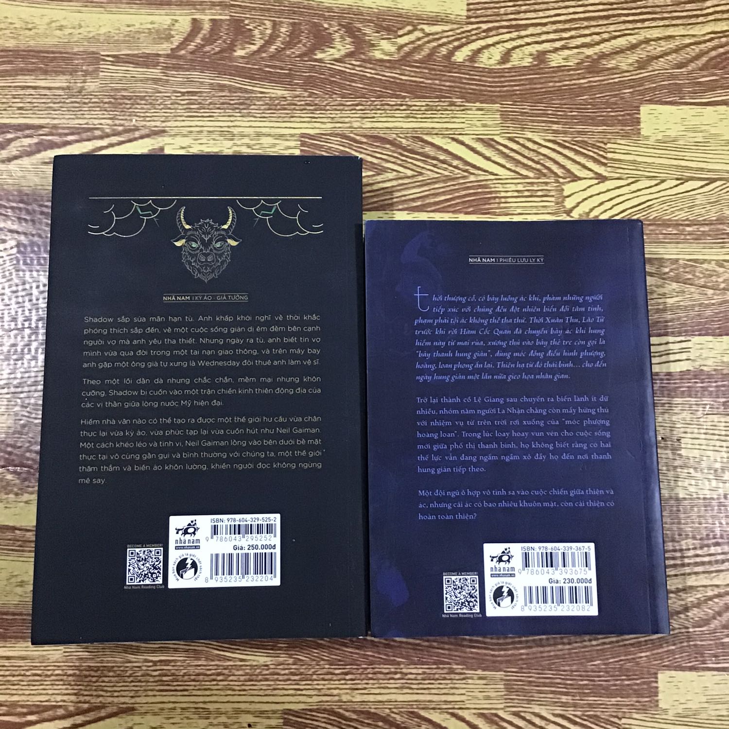 Sách mới nhưng không biết do khâu bảo quản,đóng hàng hay vận chuyển mà sách bị trượt cả gáy sách như kia,nhưng mình có thể chấp nhận và khắc phục đc. Yêu mến Nhã,yêu mến Tiki nên vẫn tặng 5*