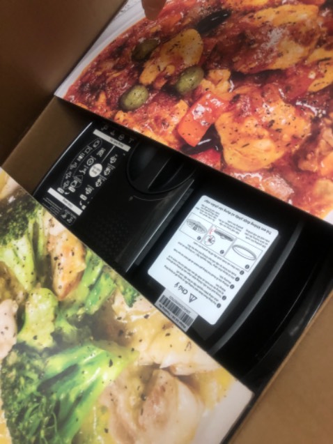 Nồi áp suất đa năng của hãng Philip hình thức rất đẹp, nhiều chức năng nấu nướng. Cám ơn Tiki và Philip.