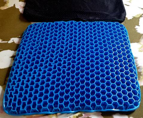 Đệm êm, dày cầm chắc tay. Khá chất lượng.  Shop tặng kèm bao áo đệm. Sẽ tiếp tục ủng hộ. Cảm ơn Shop, Cảm ơn Tiki ❤ Đệm êm, dày cầm chắc tay. Khá chất lượng.  Shop tặng kèm bao áo đệm. Sẽ tiếp tục ủng hộ. Cảm ơn Shop, Cảm ơn Tiki ❤