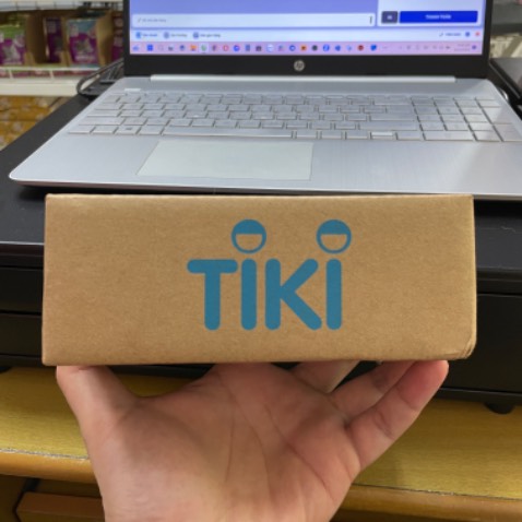 Lâu lắm mới quay lại Tiki mua thấy có nhiều cái thay đổi quá! Hàng giao khá nhanh và mọi thứ đều chỉn chu từ gói hàng đến cách giao hàng. Hàng của Tiki Trading bán thì luôn chuẩn chính hãng rồi, giao cũng khá nhanh luôn. Ưng cái bụng. Sẽ còn quay lại Tiki để mua những lần sau nữa 😍😍😍