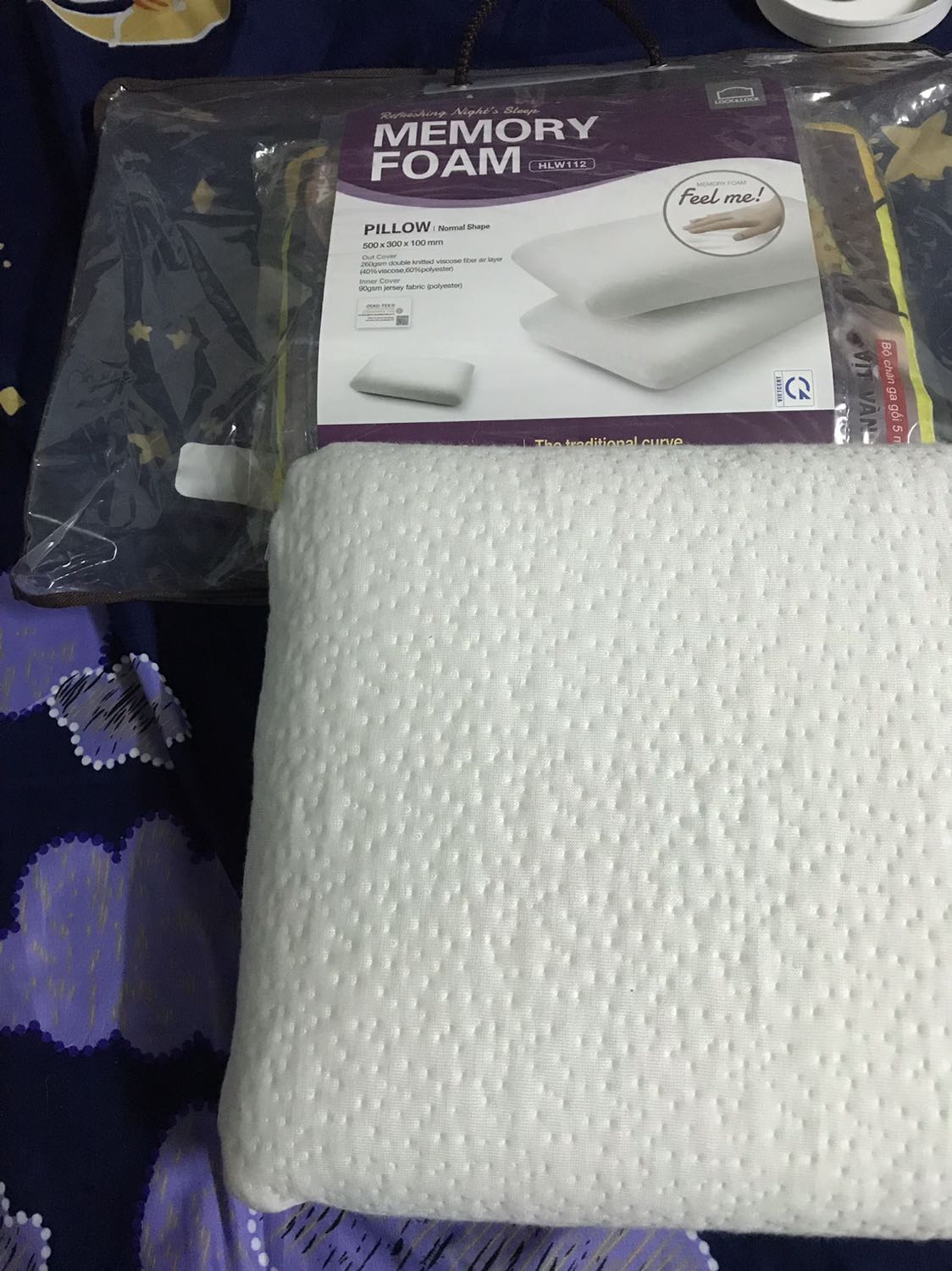 Gối nằm rất thoải mái, dễ chịu, đặc biệt với những người ngủ dậy hay bị đau mỏi vai gáy như mình. Từ ngày chuyển qua loại gối này giảm hẳn đau gáy sau khi ngủ dậy. Đợt trước mình mua dáng cong, đợt này dáng thường sale 220k nên mua thêm 2 cái nữa. Nên mua nha mọi người.