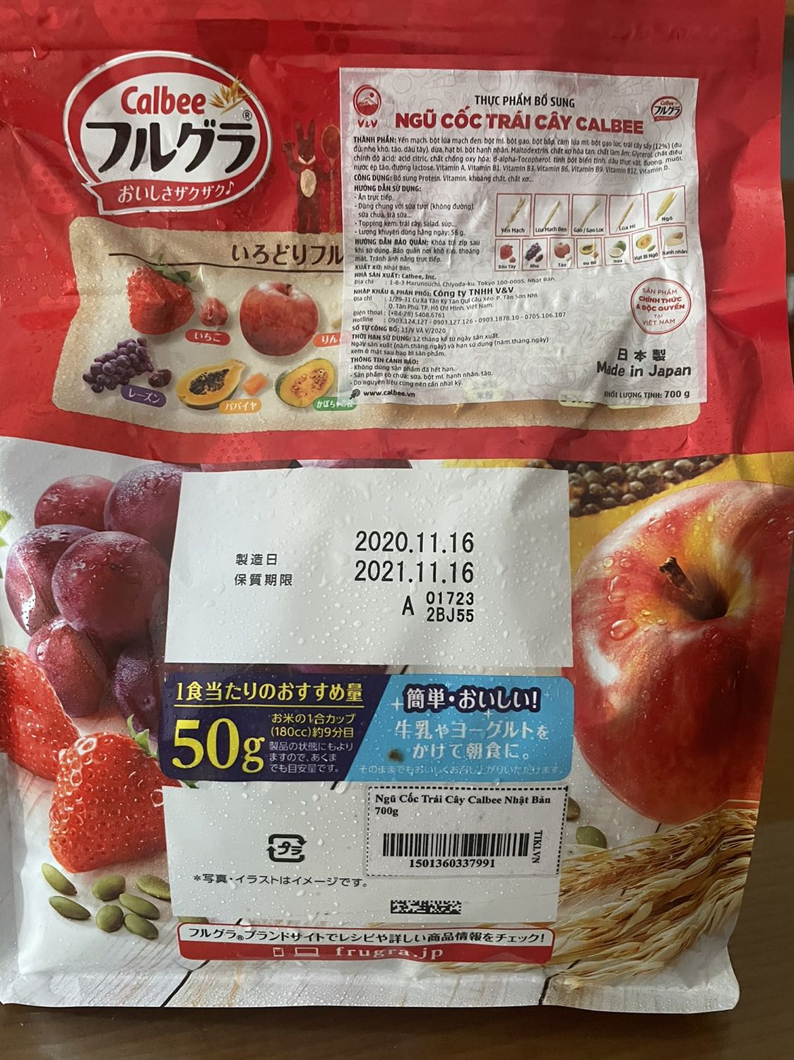 Mình chọn gian hàng bên bạn và chấp nhận mua với giá đắt hơn gian hàng khác vì nghĩ rằng date xa hơn nơi khác , vậy mà thứ mình nhận được là thế này date tháng 11/2021 trong khi giờ đã bắt đầu cuối tháng 6/2021 . Shop nghĩ gì mà giao cho khách hàng như vậy, bán và mua hàng online là đặt lòng tin nơi nhau mà shop làm mình thất vọng quá . Mua 1 lần để cạch mặt nhau mãi mãi à shop?