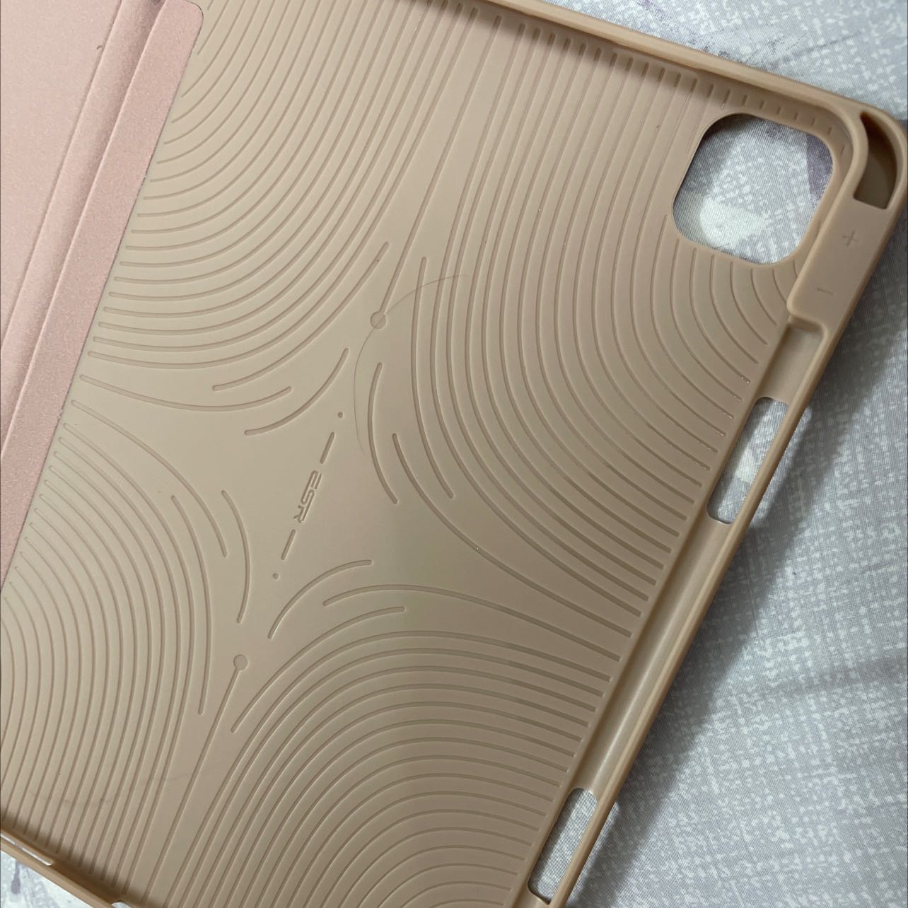 Hàng rẻ tiền , không xứng với giá đã trả, đừng mua