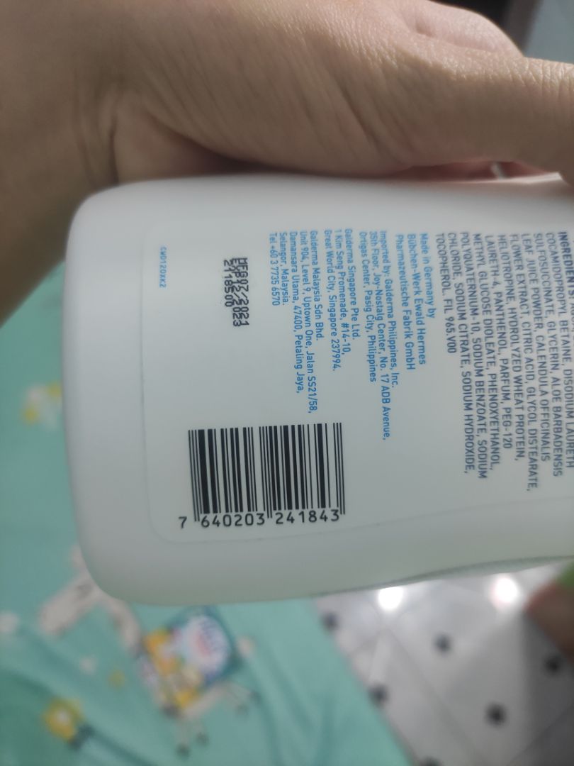 Nghe mn nói hàng chính hãng nên yên tâm, mà sao mình check mã vạch quài k được nhỉ?! Sữa tắm cho con nên cũng hơi lo ngại nha. Shop gói hàng cẩn thận, tiki giao hàng nhanh. Cám ơn shop và tiki nhé. Nghe mn nói hàng chính hãng nên yên tâm, mà sao mình check mã vạch quài k được nhỉ?! Sữa tắm cho con nên cũng hơi lo ngại nha. Shop gói hàng cẩn thận, tiki giao hàng nhanh. Cám ơn shop và tiki nhé.