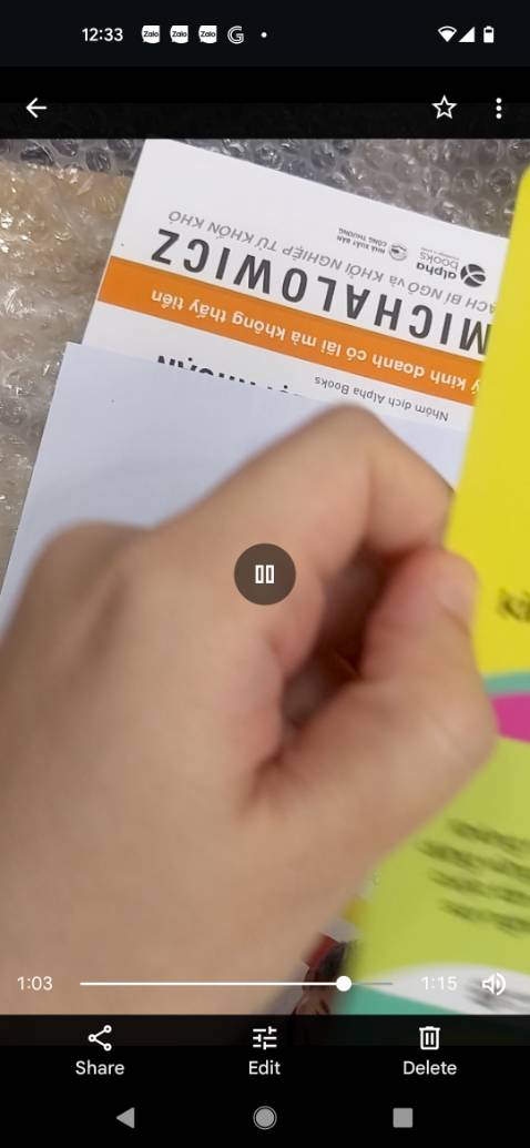 Sách cực kỳ hay và bổ ích, mình đọc say mê luôn, chắc chắn muốn mua rât nhiều sách từ tác giả này và mình sẽ tặng bạn bè nữa. Đóng gói rất cẩn thận và có thẻ kẹp sach, rât tiện dụng. Chất liệu giây tốt, rất xịn và rất hài lòng.