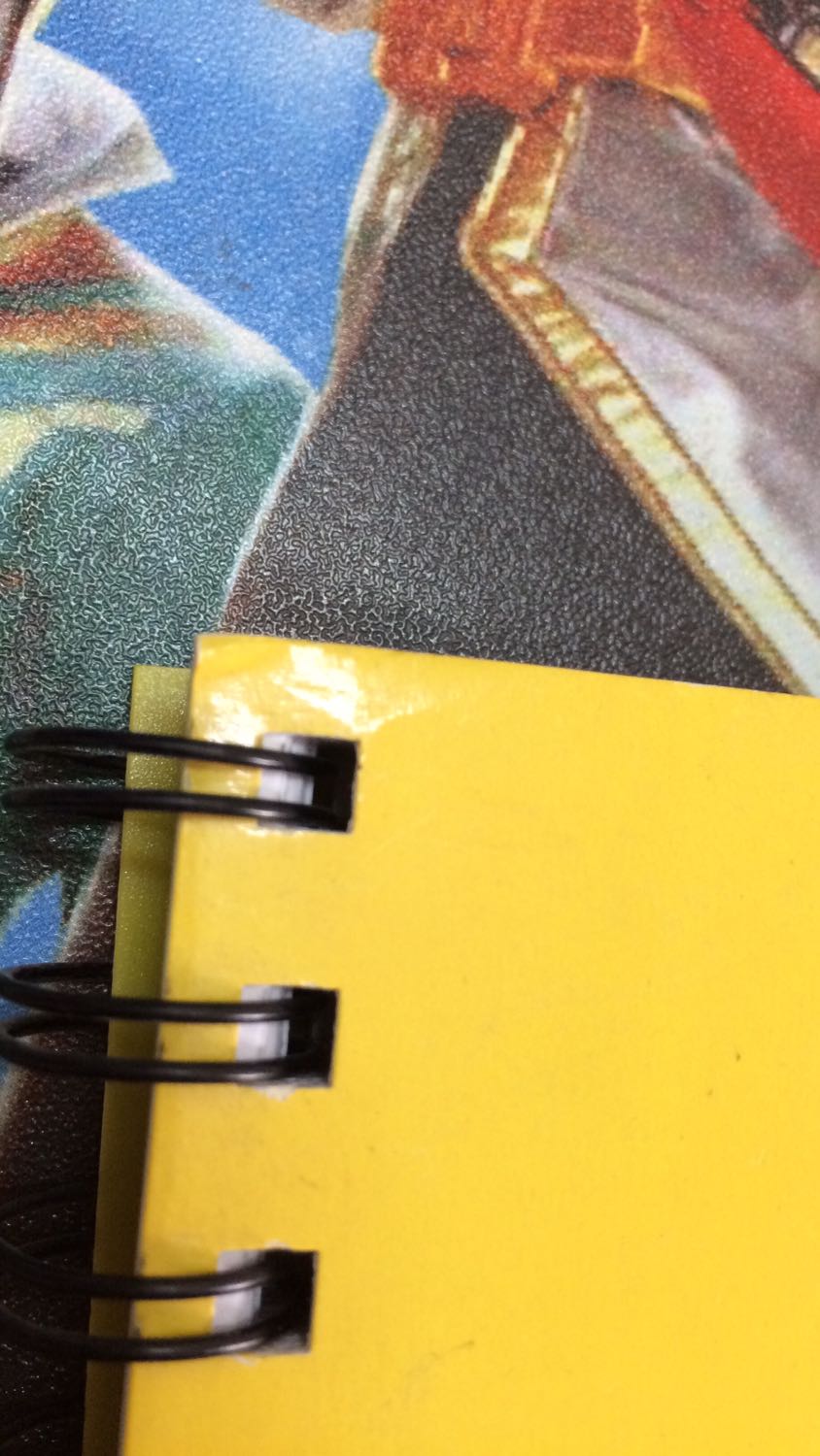 Mình thật sự thất vọng vè món hàng này khi nhận đc hàng thì bao bọc ko cận thận, khi mới nhận đc hàng thì đã xước đủ chỗ và còn bụi nữa ko những thế mà còn bị gấp mép