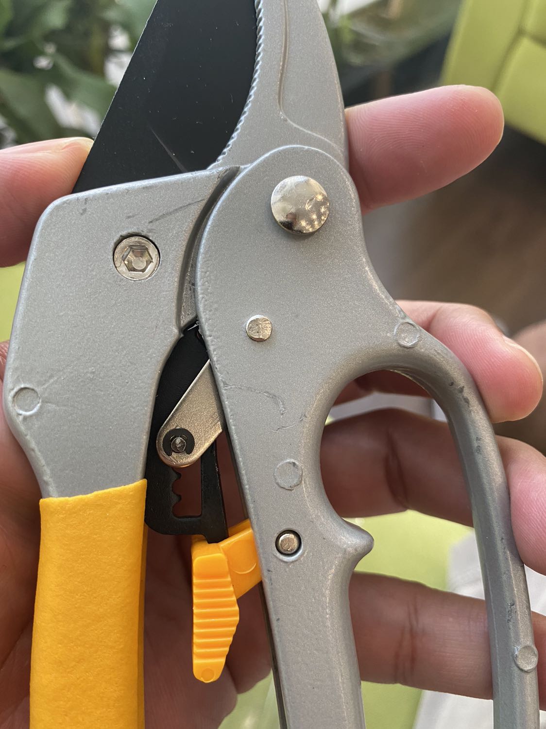 Sản phẩm ok nhưng hình thức trầy xước