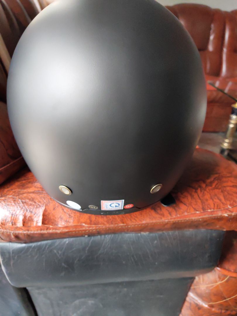 sản phẩm chất lượng tốt. rất đáng với số tiền bỏ ra. gia công chưa đc tỉ mỉ lắm. nhưng về tổng thể là đc. lớp vải may bên trong đẹp. khoá gài mũ tốt. tiki giao hàng nhanh và đóng gói sp chất lượng.