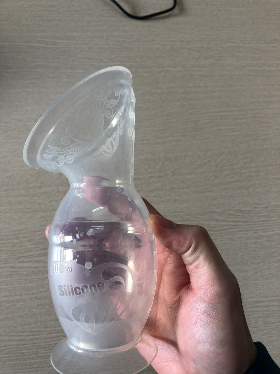 mua một hộp hàng to của haakaa luôn, giá rẻ hơn hàng order lại còn xịn nữa, shop tư vấn size nhiệt tình, đóng gói cẩn thận, hộp giấy bảo vệ mtruong lắm, mua cùng với nắp đậy giá rẻ quá trời. anh shipper vui tính nên 5* nha shop mua một hộp hàng to của haakaa luôn, giá rẻ hơn hàng order lại còn xịn nữa, shop tư vấn size nhiệt tình, đóng gói cẩn thận, hộp giấy bảo vệ mtruong lắm, mua cùng với nắp đậy giá rẻ quá trời. anh shipper vui tính nên 5* nha shop